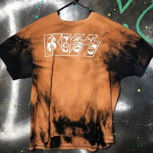 Kiss Graphic T-Shirt